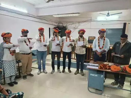 आसींद पटवार संघ उपशाखा चुनाव:महिपाल सिंह तंवर सर्वसम्मति से बने अध्यक्ष, सभी पदों पर निर्विरोध निर्वाचन आसींद पटवार संघ उपशाखा चुनाव:महिपाल सिंह तंवर सर्वसम्मति से बने अध्यक्ष, सभी पदों पर निर्विरोध निर्वाचन