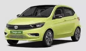 एक लाख रुपये डाउन पेमेंट पर Tata Tiago EV खरीदने पर कितनी बनेगी EMI