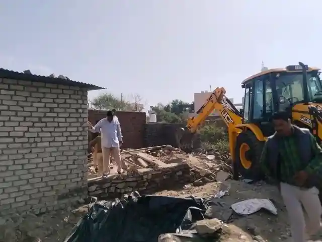 नगर निगम ने अतिक्रमण हटाकर करोड़ों की भूमि मुक्त कराई