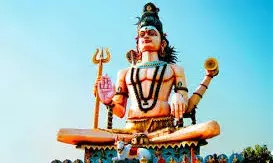 शिव चालीसा की महिमा, पाठ विधि और लाभ शिव चालीसा की महिमा, पाठ विधि और लाभ