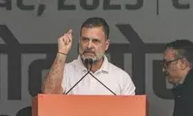 तीन अफसरों के नाम लेकर राहुल गांधी का सवाल, क्या वोट चोरी का मुद्दा फिर होगा सियासी केंद्र में तीन अफसरों के नाम लेकर राहुल गांधी का सवाल, क्या वोट चोरी का मुद्दा फिर होगा सियासी केंद्र में