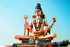 शिव चालीसा की महिमा, पाठ विधि और लाभ शिव चालीसा की महिमा, पाठ विधि और लाभ