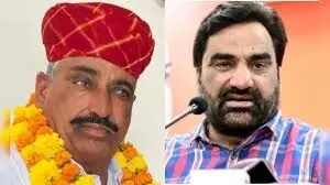 स्टिंग वीडियो पर बवाल, हनुमान बेनीवाल का तीखा हमला, एफआईआर और निष्कासन की मांग स्टिंग वीडियो पर बवाल, हनुमान बेनीवाल का तीखा हमला, एफआईआर और निष्कासन की मांग