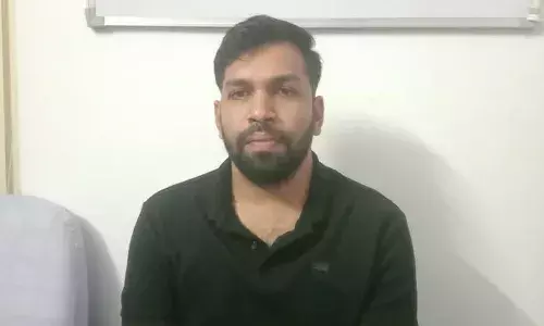 डॉ पंकज 11 लाख रुपए की रिश्वत लेते गिरफ्तार, आयुष्मान योजना में गड़बड़ी की धमकी ,जयपुर के डाक्टर के नाम पर वसूली डॉ पंकज 11 लाख रुपए की रिश्वत लेते गिरफ्तार, आयुष्मान योजना में गड़बड़ी की धमकी ,जयपुर के डाक्टर के नाम पर वसूली