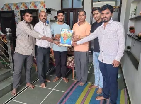 भारतीय थल सेना अग्निवीर में चयन होने पर RSS के खंड कार्यवाह ने किया स्वागत भारतीय थल सेना अग्निवीर में चयन होने पर RSS के खंड कार्यवाह ने किया स्वागत