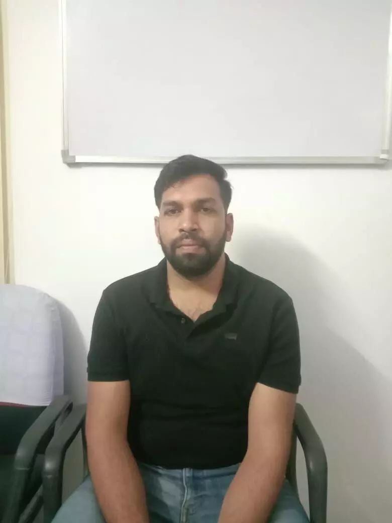 डॉ पंकज 11 लख रुपए की रिश्वत लेते गिरफ्तार, आयुष्मान योजना में गड़बड़ी की धमकी ,जयपुर के डाक्टर के नाम पर वसूली डॉ पंकज 11 लख रुपए की रिश्वत लेते गिरफ्तार, आयुष्मान योजना में गड़बड़ी की धमकी ,जयपुर के डाक्टर के नाम पर वसूली