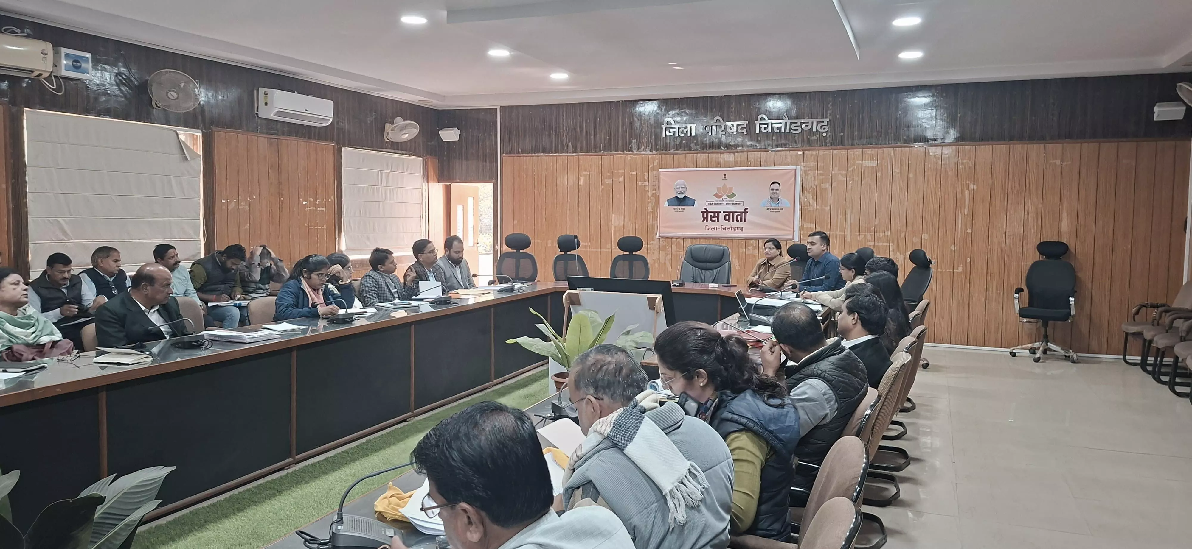 आगामी जनगणना–2027 के लिए प्रशासनिक इकाइयों की सूची एवं नक्शों के सत्यापन हेतु एक दिवसीय शिविर आयोजित आगामी जनगणना–2027 के लिए प्रशासनिक इकाइयों की सूची एवं नक्शों के सत्यापन हेतु एक दिवसीय शिविर आयोजित