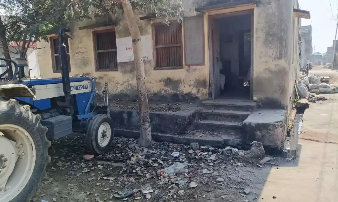 50 वर्षों पुराना पीथास पटवार भवन दुर्दशा का शिकार