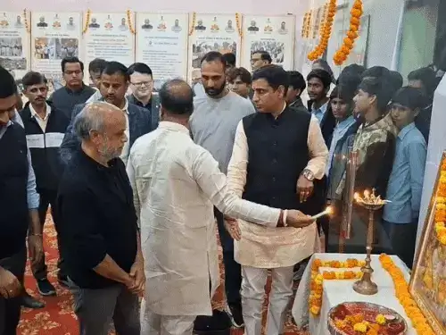 भीलवाड़ा में राज्य सरकार की दो वर्ष की उपलब्धियों की प्रदर्शनी का शुभारंभ