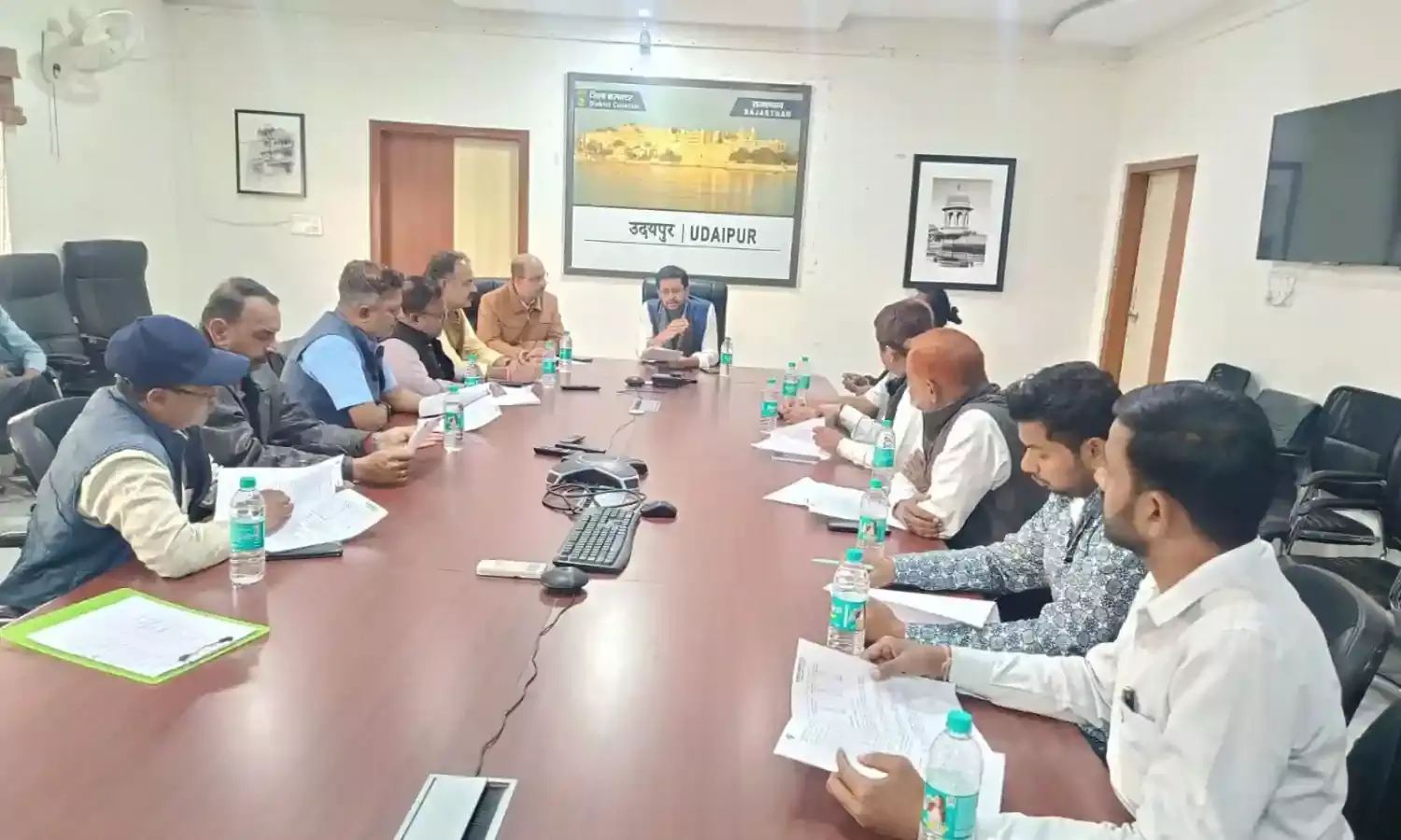 उदयपुर जिले में विशेष गहन पुनरीक्षण 2026 के तहत प्रारूप मतदाता सूची जारी उदयपुर जिले में विशेष गहन पुनरीक्षण 2026 के तहत प्रारूप मतदाता सूची जारी