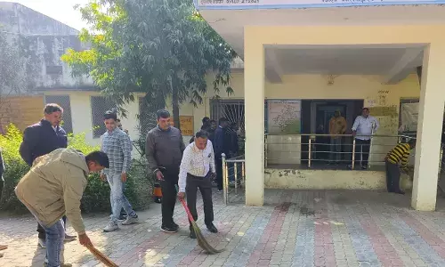 पंचायत समिति में स्वच्छता अभियान, दो वर्ष पूर्ण होने पर अधिकारियों कर्मचारियों ने ली स्वच्छता शपथ पंचायत समिति में स्वच्छता अभियान, दो वर्ष पूर्ण होने पर अधिकारियों कर्मचारियों ने ली स्वच्छता शपथ