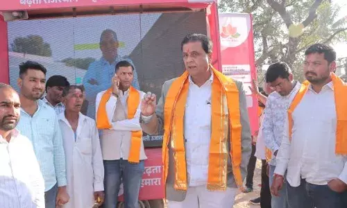 निंबाहेड़ा में जनकल्याण योजनाओं के प्रचार के लिए एलईडी रथ यात्रा निकली