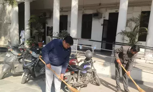 जिलेभर में स्वच्छता अभियान के तहत सरकारी दफ्तरों में आयोजित हुआ व्यापक सफाई कार्यक्रम जिलेभर में स्वच्छता अभियान के तहत सरकारी दफ्तरों में आयोजित हुआ व्यापक सफाई कार्यक्रम