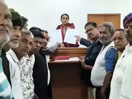 सामाजिक सराय पर ताले का आरोप, रेगर महासभा ने प्रशासन से मांगा हस्तक्षेप सामाजिक सराय पर ताले का आरोप, रेगर महासभा ने प्रशासन से मांगा हस्तक्षेप