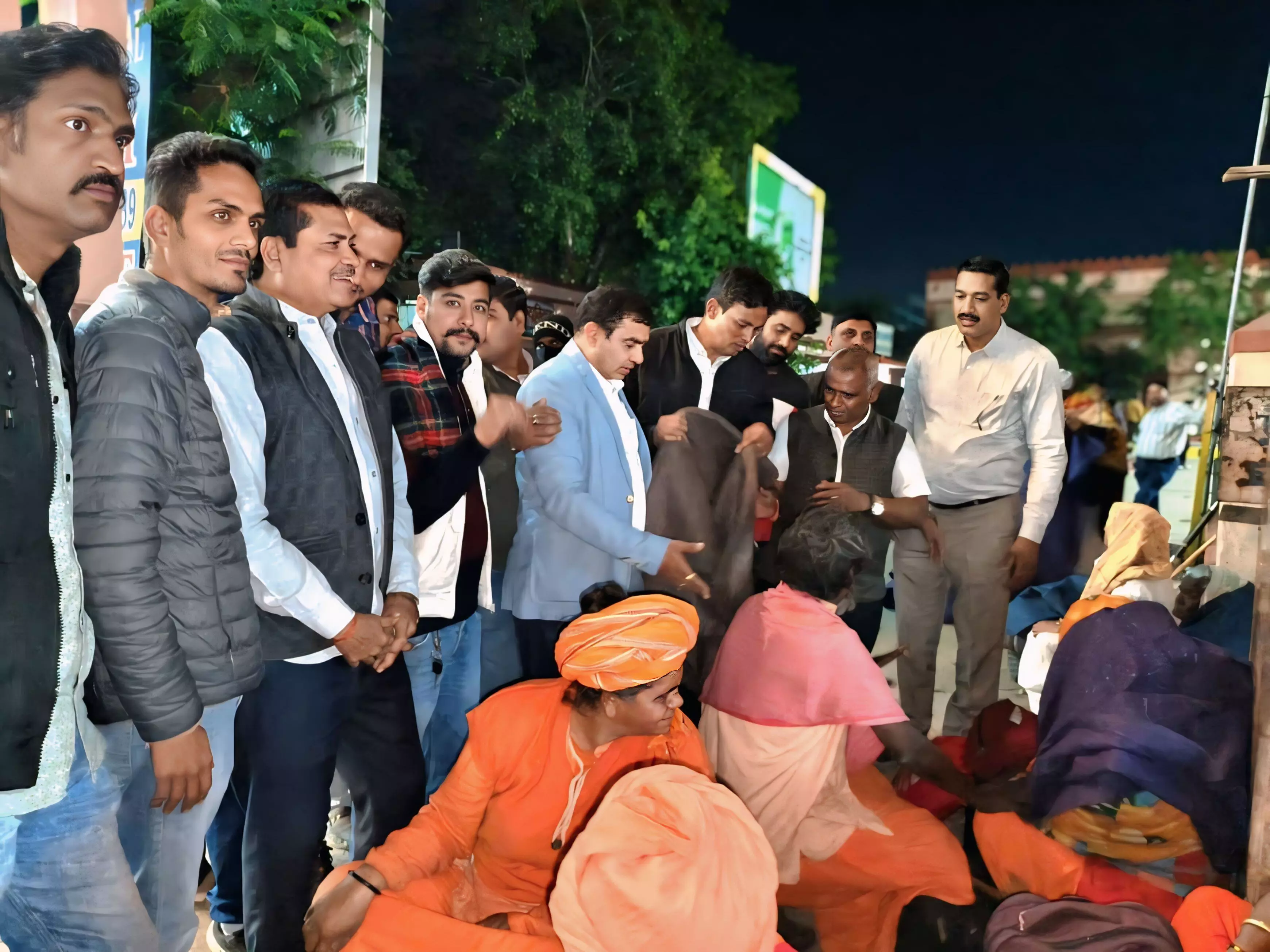 सहकारिता एवं नागरिक उड्डयन मंत्री गौतम दक के जन्मदिवस की पूर्व संध्या पर सेवा कार्य का आयोजन सहकारिता एवं नागरिक उड्डयन मंत्री गौतम दक के जन्मदिवस की पूर्व संध्या पर सेवा कार्य का आयोजन