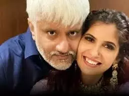 फिल्म निर्माण के नाम पर 30 करोड़ की ठगी मामला, विक्रम भट्ट और पत्नी श्वेतांबरी भट्ट जेल भेजे गए फिल्म निर्माण के नाम पर 30 करोड़ की ठगी मामला, विक्रम भट्ट और पत्नी श्वेतांबरी भट्ट जेल भेजे गए