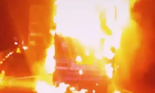 अलवर में  पिकअप में भीषण आग,  मध्य प्रदेश के तीन लोग जिंदा जले एक गंभीर