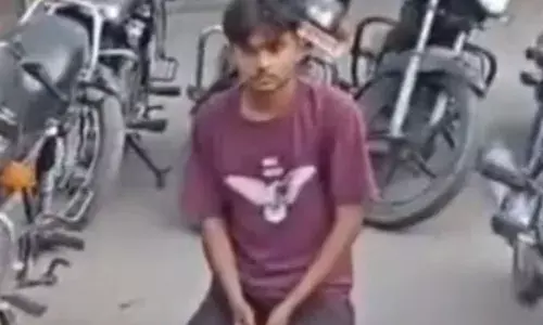 भीलवाड़ा में शातिर बाइक चोर गिरफ्तार, 15 चोरी की मोटरसाइकिलें बरामद भीलवाड़ा में शातिर बाइक चोर गिरफ्तार, 15 चोरी की मोटरसाइकिलें बरामद