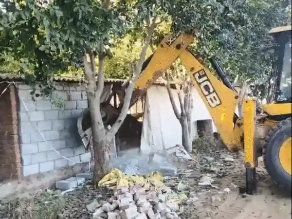 झुंझुनूं में अवैध गतिविधियों पर सख्ती, ड्रग्स निर्माण से जुड़े ढांचे ध्वस्त