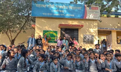 मुस्कान फाउण्डेशन द्वारा कडकडाती सर्दी में बांटे 160 स्वेटर्स