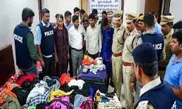 उदयपुर में होटल में चल रहे अवैध देह व्यापार का भंडाफोड़, 39 युवक युवतियां हिरासत में