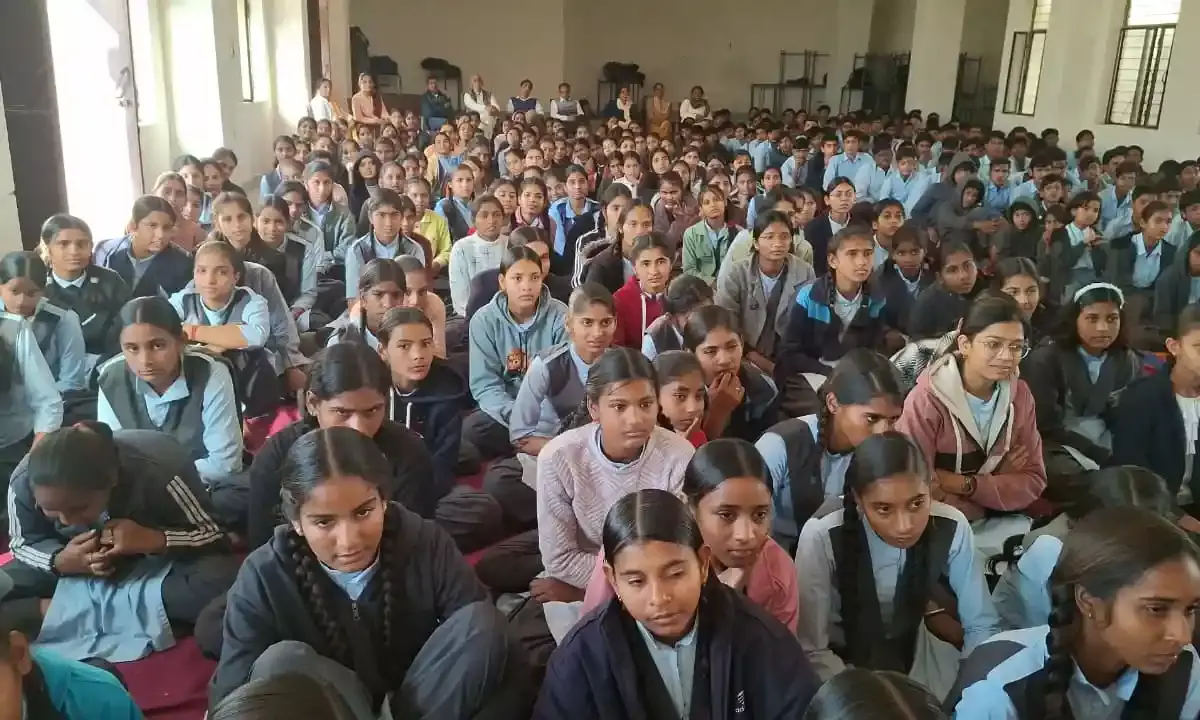 राजकीय विद्यालय में हुआ व्यवसायिक गतिविधि कार्यक्रम आयोजित राजकीय विद्यालय में हुआ व्यवसायिक गतिविधि कार्यक्रम आयोजित