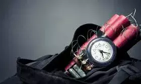 मुंबई बांद्रा कोर्ट को बम से उड़ाने की धमकी, जांच में जुटी पुलिस मुंबई बांद्रा कोर्ट को बम से उड़ाने की धमकी, जांच में जुटी पुलिस