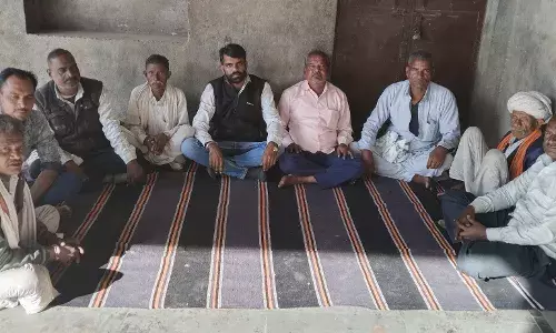 गुरु रविदास मंदिर निर्माण समिति की बैठक संपन्न गुरु रविदास मंदिर निर्माण समिति की बैठक संपन्न