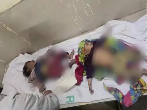 पांच मासूमों को लेकर कुएं में कूदी मां:दो की मौत, ग्रामीणों ने मां और तीन बच्चों को बचाया पांच मासूमों को लेकर कुएं में कूदी मां:दो की मौत, ग्रामीणों ने मां और तीन बच्चों को बचाया