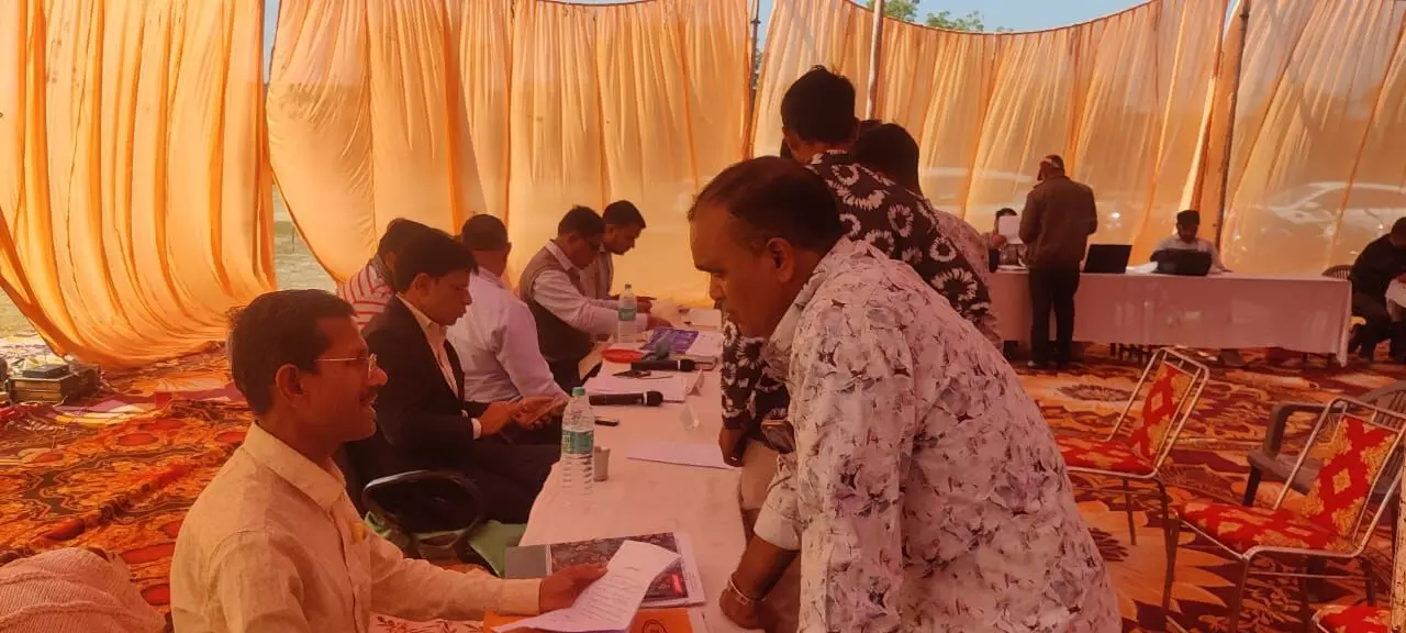 बैरा में ग्रामीण सेवा फॉलोअप शिविर आयोजित, 24 दिसंबर तक लंबित प्रकरणों के निस्तारण के निर्देश बैरा में ग्रामीण सेवा फॉलोअप शिविर आयोजित, 24 दिसंबर तक लंबित प्रकरणों के निस्तारण के निर्देश