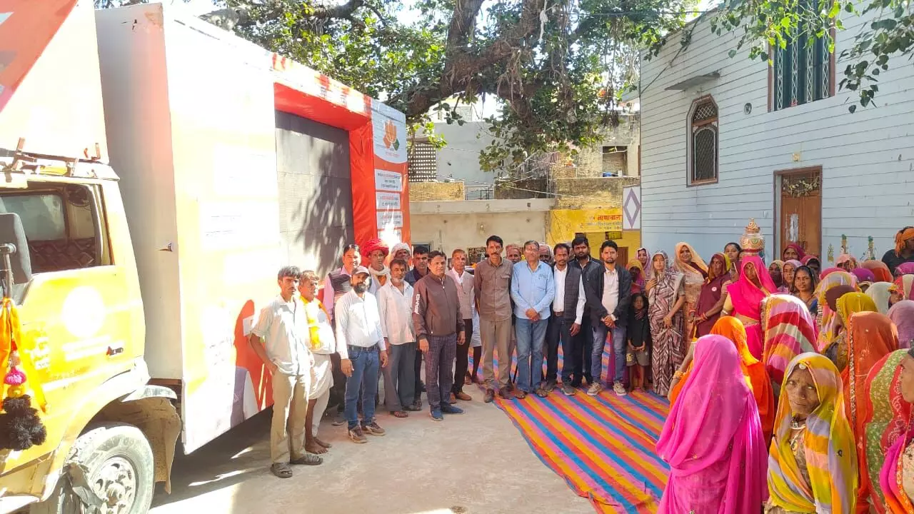 कुंभलगढ़ क्षेत्र में विकास रथ का मेवाड़ी परंपरा अनुसार हुआ स्वागत, लोगों ने जानी सरकार की उपलब्धियां कुंभलगढ़ क्षेत्र में विकास रथ का मेवाड़ी परंपरा अनुसार हुआ स्वागत, लोगों ने जानी सरकार की उपलब्धियां