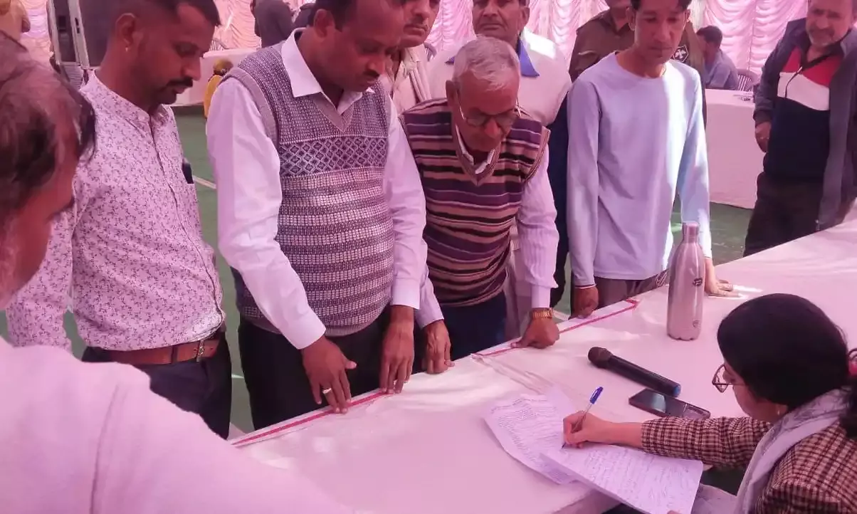 श्मशान घाट की समस्याओं को लेकर पीथास ग्रामवासियों ने दिया उपखंड अधिकारी को ज्ञापन