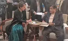 सियासत में सौहार्द, प्रियंका के लिए गडकरी का खास अंदाज सियासत में सौहार्द, प्रियंका के लिए गडकरी का खास अंदाज