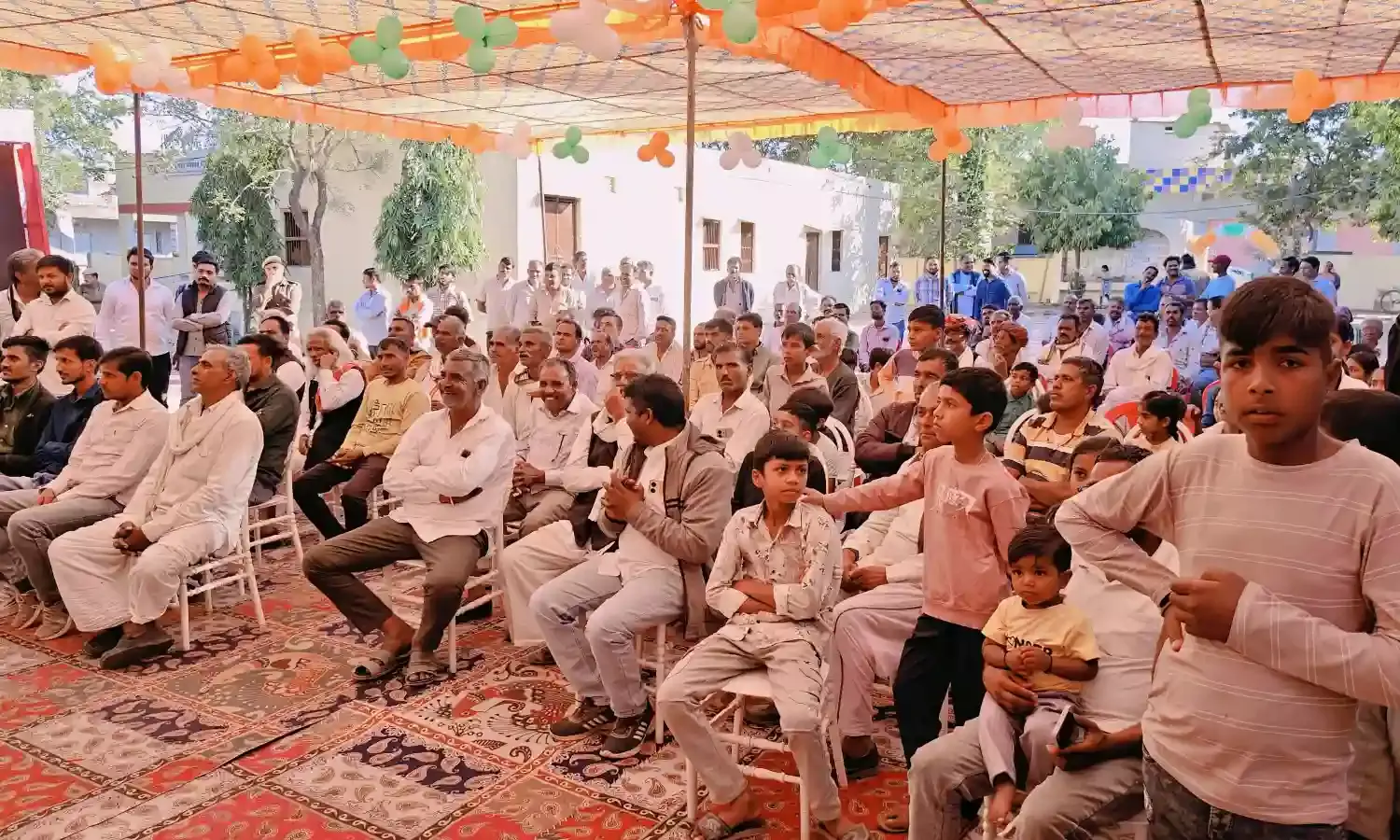 जनकल्याणकारी योजनाओं की जानकारी देने कनेरा घाटा क्षेत्र में पहुंची एलईडी रथ यात्रा