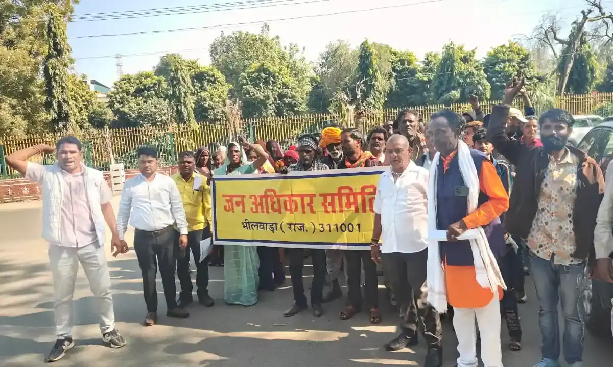 बेकसूर घुमंतू युवकों पर झूठे मामले का आरोप, जिला कलेक्टर और पुलिस अधीक्षक को सौंपा ज्ञापन