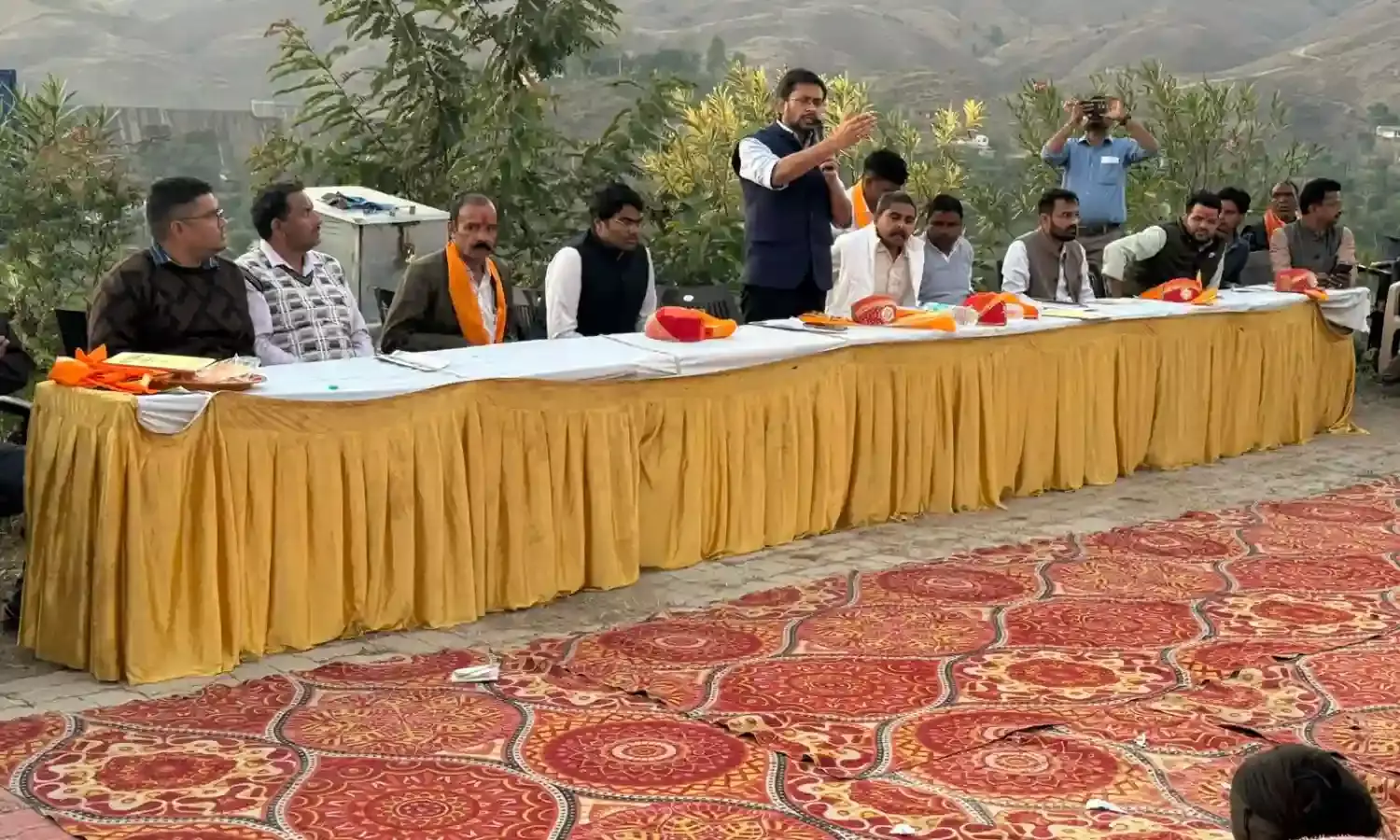 अंतिम पंक्ति के व्यक्ति तक पहुंचें सरकार की योजनाओं का लाभ - जिला कलक्टर अंतिम पंक्ति के व्यक्ति तक पहुंचें सरकार की योजनाओं का लाभ - जिला कलक्टर