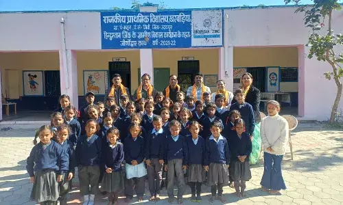 विद्यालय में स्वेटर वितरण कार्यक्रम सम्पन्न