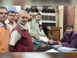 शाहपुरा में सार्वजनिक भूमि पर अतिक्रमण के विरोध में जीनगर समाज का प्रदर्शन शाहपुरा में सार्वजनिक भूमि पर अतिक्रमण के विरोध में जीनगर समाज का प्रदर्शन