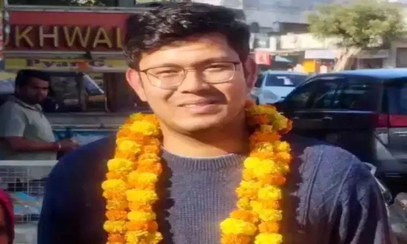 1.5 अंक से छूटी मंजिल, अगली ही कोशिश में जज बने आशुतोष