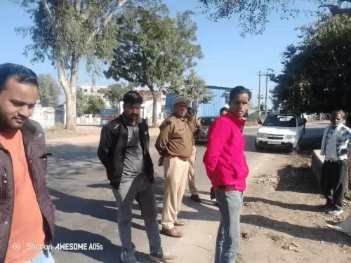 भीलवाड़ा बाईपास पर औंधे मुंह मिली लाश:दो दिन से था लापता व्यक्ति, आधार कार्ड से हुई पहचान