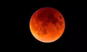 होली पर लगने वाला चंद्र ग्रहण