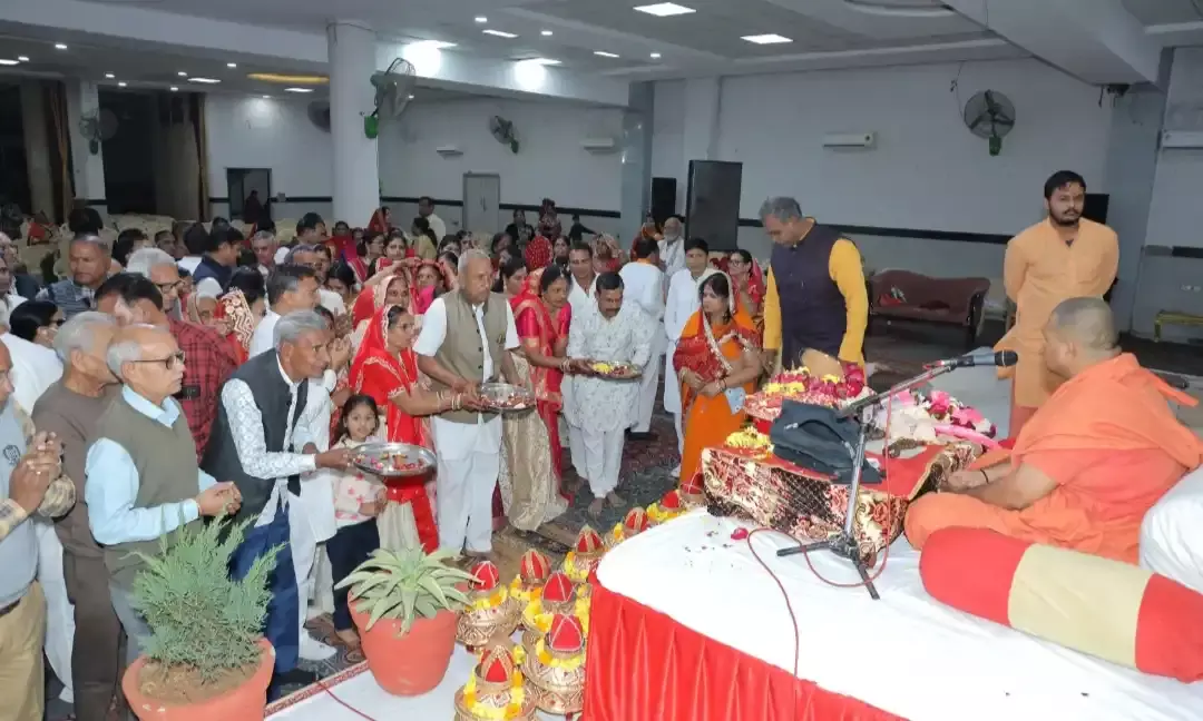 कलश यात्रा के साथ श्रीमद् भागवत कथा महोत्सव का आगाज कथा सुनना परमात्मा की प्राप्ति का माध्यम कलश यात्रा के साथ श्रीमद् भागवत कथा महोत्सव का आगाज कथा सुनना परमात्मा की प्राप्ति का माध्यम