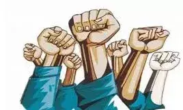 निलंबन के विरोध में पटवारियों और कानूनगो का आंदोलन तेज, 23 दिसंबर से अनिश्चितकालीन कार्य बहिष्कार की चेतावनी निलंबन के विरोध में पटवारियों और कानूनगो का आंदोलन तेज, 23 दिसंबर से अनिश्चितकालीन कार्य बहिष्कार की चेतावनी