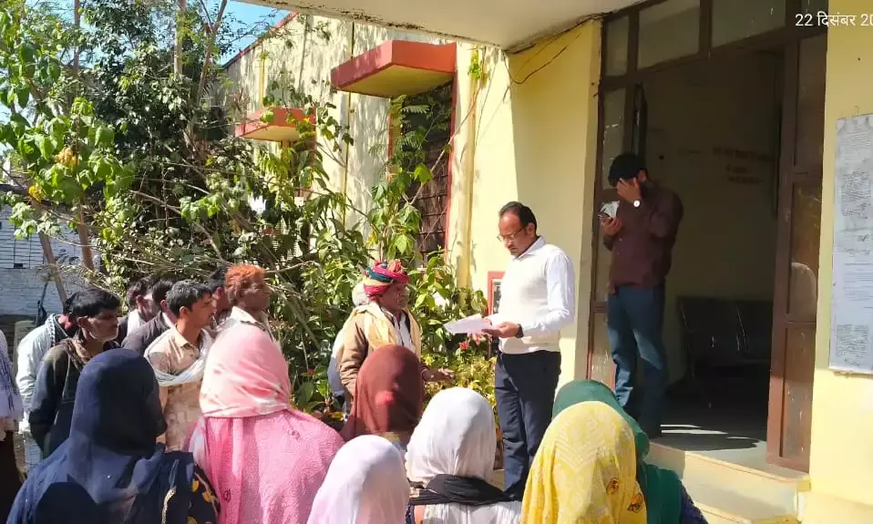 बिजौलिया में 200 साल पुराने शमशान घाट पर अवैध अतिक्रमण के खिलाफ ग्रामीणों का ज्ञापन