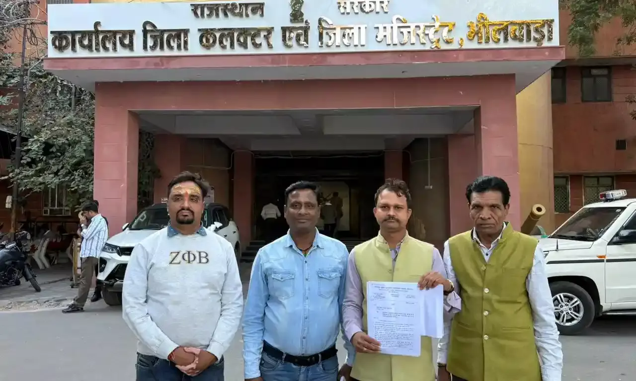 पार्षदों का कार्यकाल समाप्त बताकर प्रमाण पत्रों पर आपत्ति का आरोप, शिक्षा संघ ने प्रशासन को सौंपा ज्ञापन पार्षदों का कार्यकाल समाप्त बताकर प्रमाण पत्रों पर आपत्ति का आरोप, शिक्षा संघ ने प्रशासन को सौंपा ज्ञापन