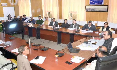 शिकायत प्राप्त होते ही त्वरित समाधान करें, विलंब अस्वीकार्य, लापरवाही कर होगी कार्रवाई :कलक्टर