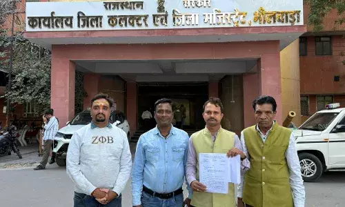 पार्षदों का कार्यकाल समाप्त बताकर प्रमाण पत्रों पर आपत्ति का आरोप, शिक्षा संघ ने प्रशासन को सौंपा ज्ञापन पार्षदों का कार्यकाल समाप्त बताकर प्रमाण पत्रों पर आपत्ति का आरोप, शिक्षा संघ ने प्रशासन को सौंपा ज्ञापन