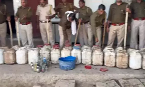 आबकारी विभाग का अवैध शराब पर प्रहार: निंबाहेड़ा के गांवों में भट्टियां ध्वस्त, 2200 लीटर वॉश किया नष्ट