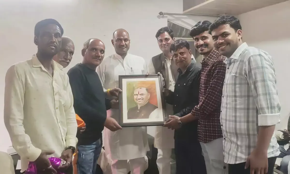 सी पी जोशी का स्वागत किया