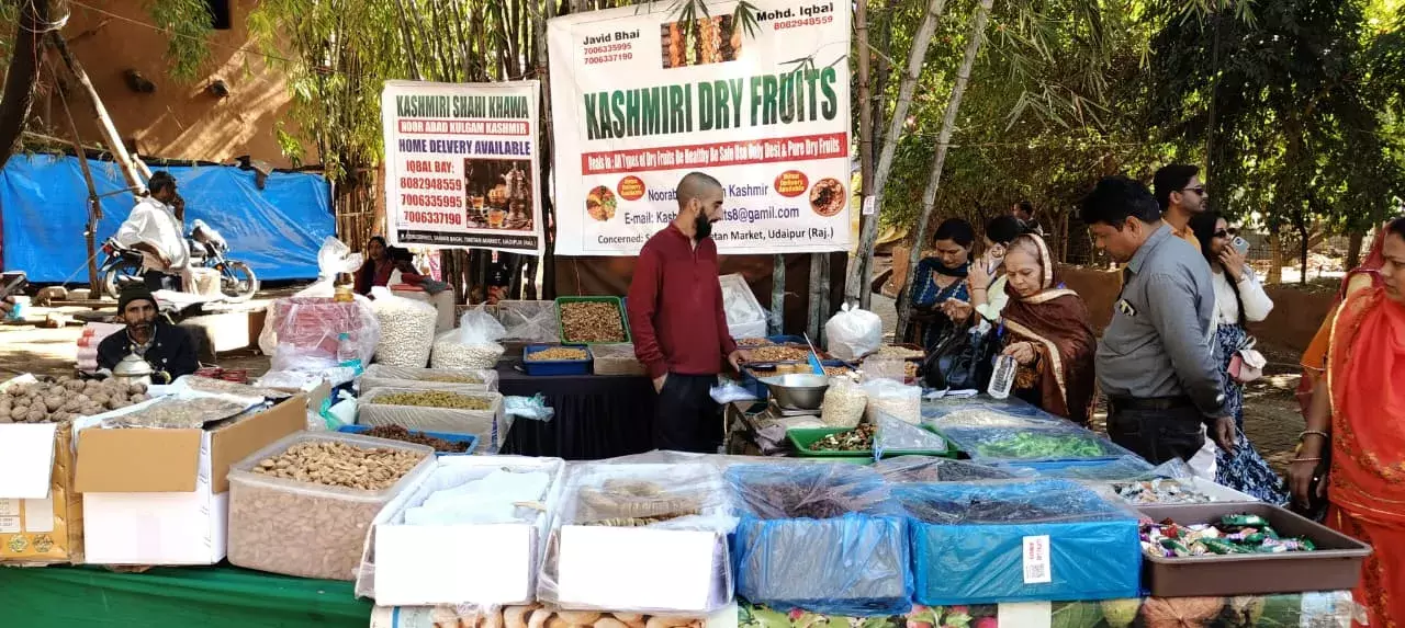 शिल्पग्राम उत्सव 2025 में कश्मीर का कहवा बना आकर्षण, ड्राइ फ्रूट्स और शिलाजीत भी उपलब्ध